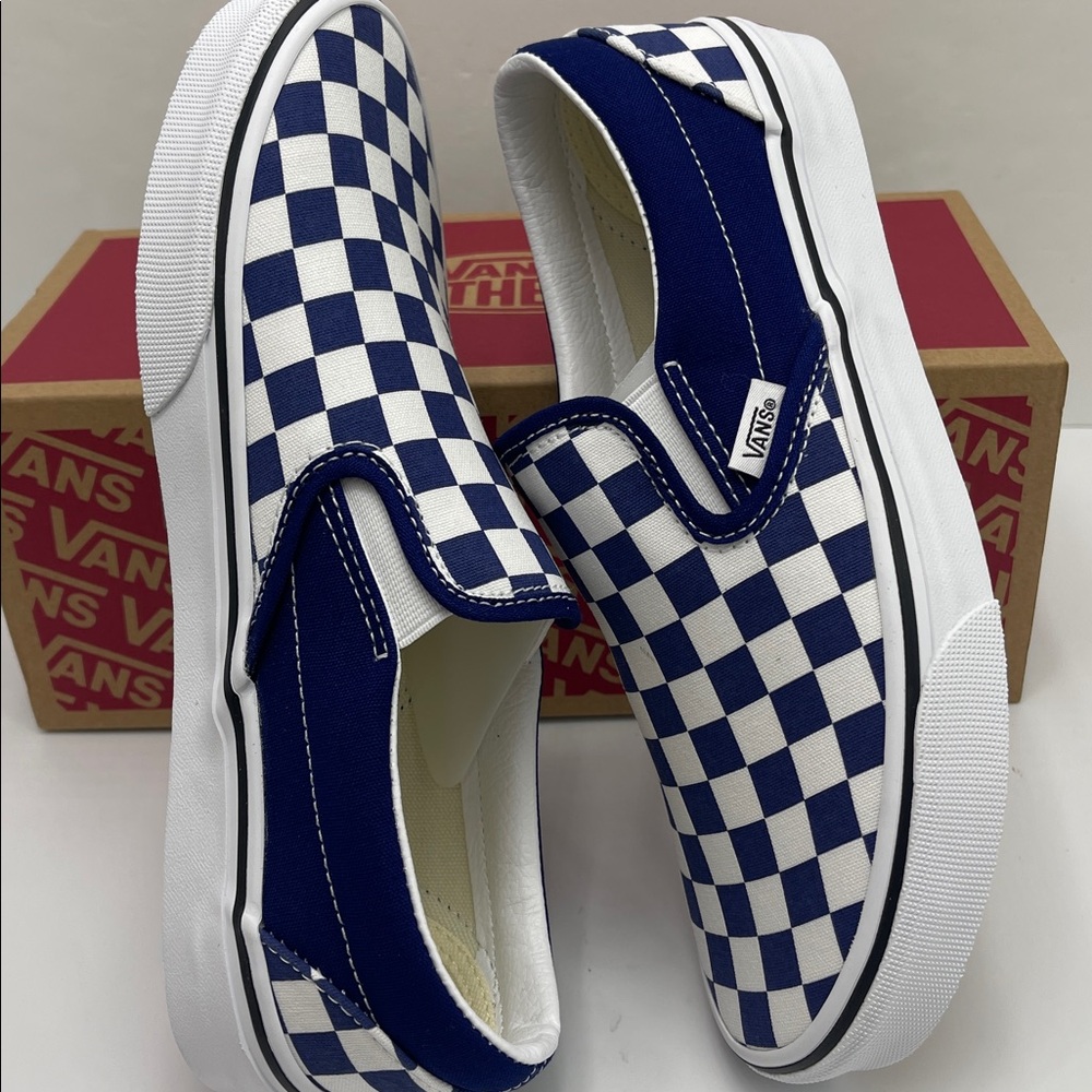 Vans WMNS Classic Slip-On
Color Theory Checkerboard
VN000BVZBYM Sneakers Beacon - Picture 12 of 16